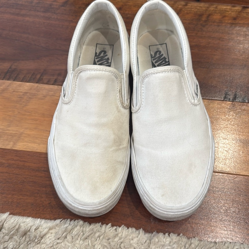 low rise slip on vans sizes 9.5 for women’s